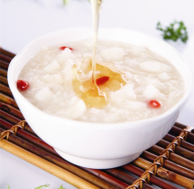 雪梨银耳百合粥