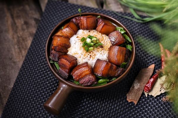 红烧肉饭
