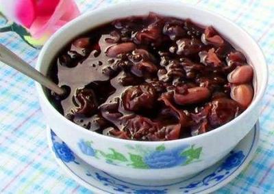 莲子核桃黑米粥